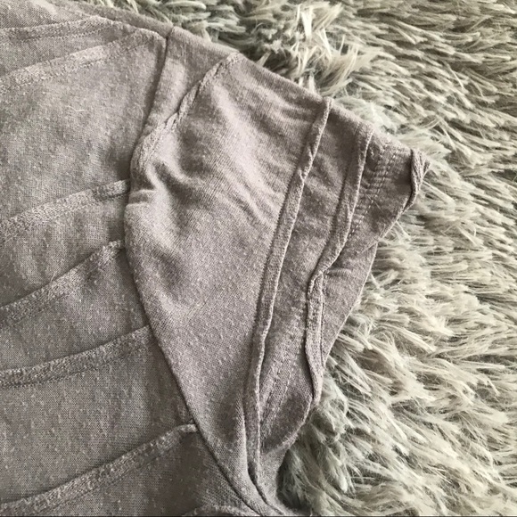 SIMPLY VERA by VERA WANG T-shirt with fabric waves - Picture 2 of 5